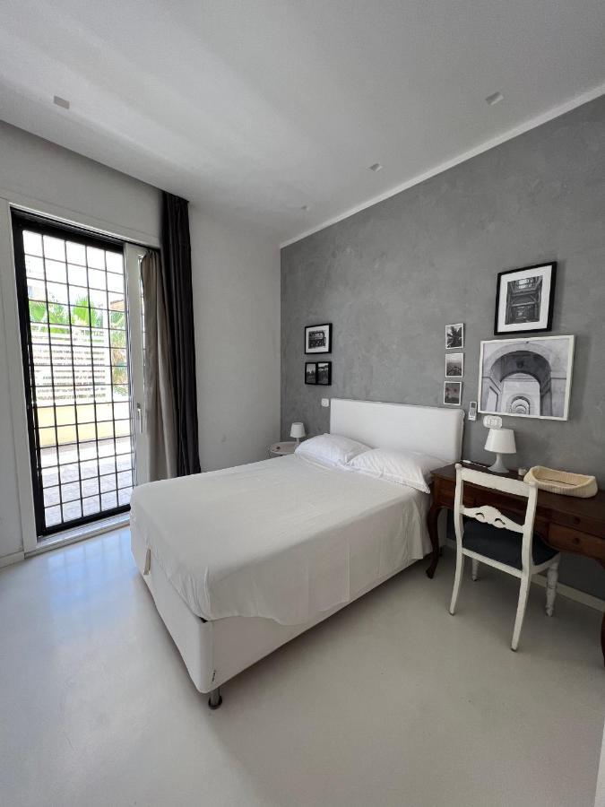 Rome, Beautiful Apartment In A Vintage Building Λίντο ντι Όστια Εξωτερικό φωτογραφία
