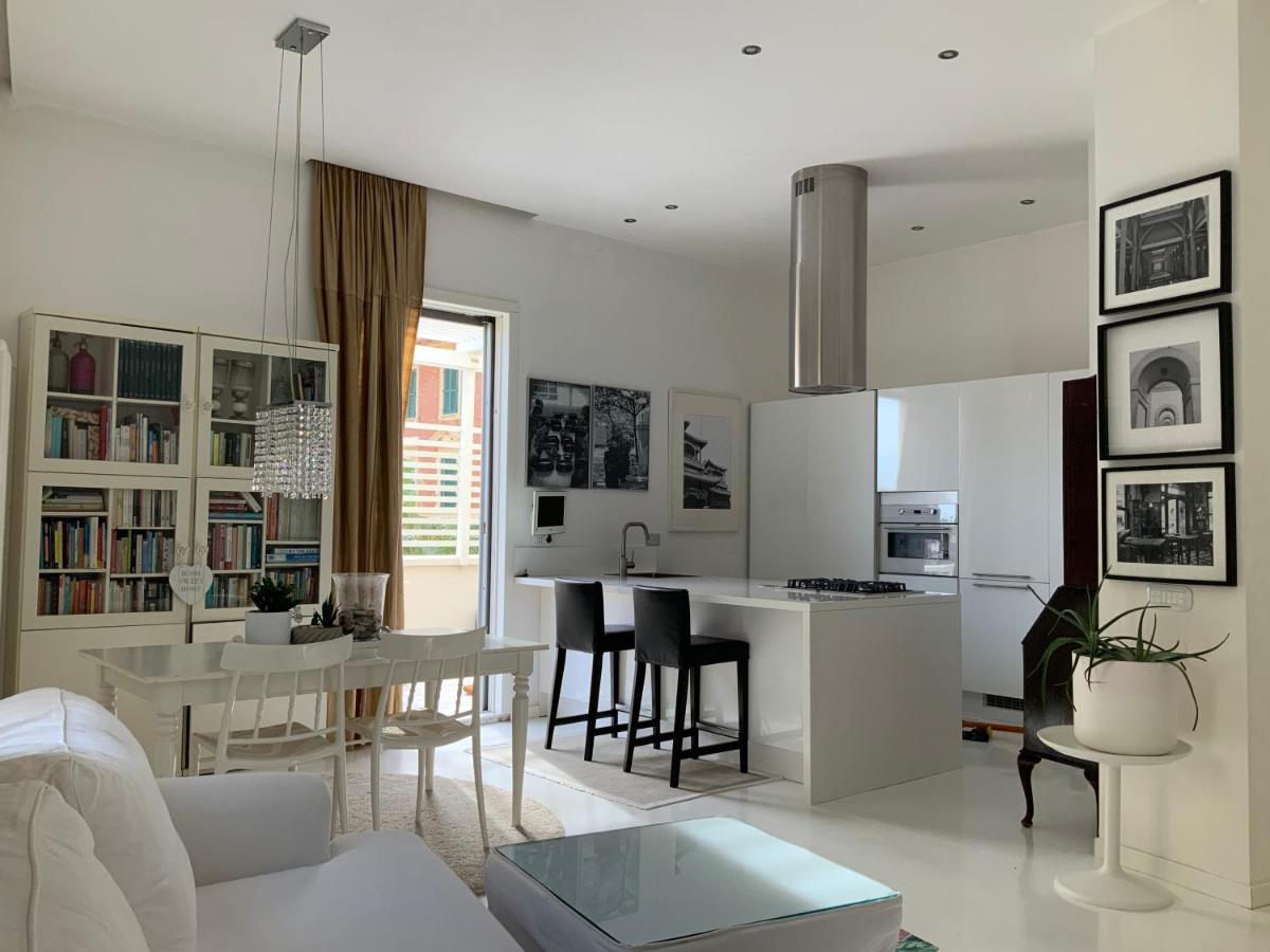 Rome, Beautiful Apartment In A Vintage Building Λίντο ντι Όστια Εξωτερικό φωτογραφία