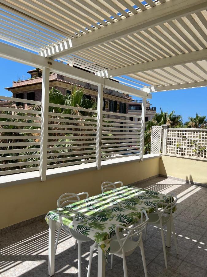 Rome, Beautiful Apartment In A Vintage Building Λίντο ντι Όστια Εξωτερικό φωτογραφία